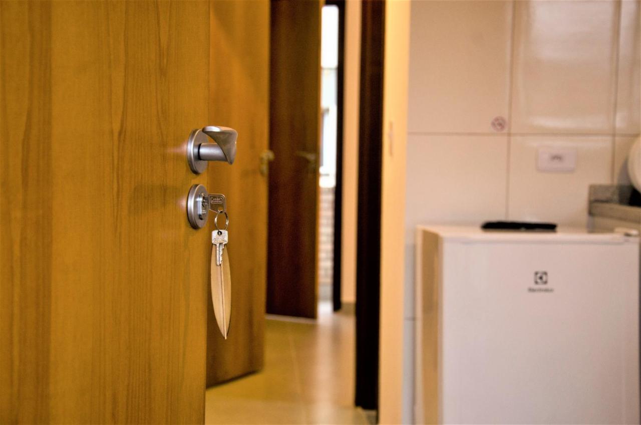 Vila Lorenzi & Apartamentos Убатуба Екстер'єр фото