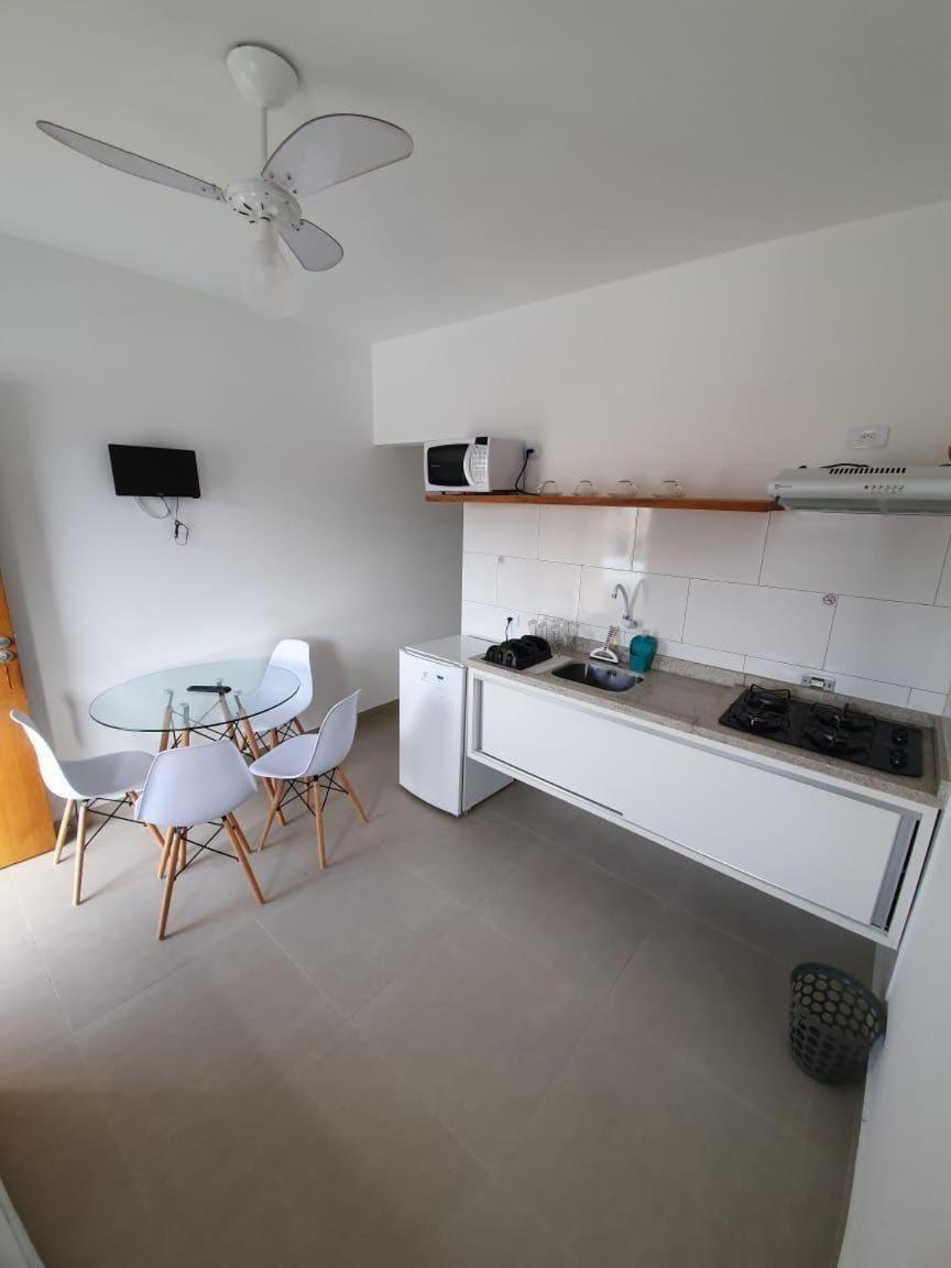 Vila Lorenzi & Apartamentos Убатуба Екстер'єр фото